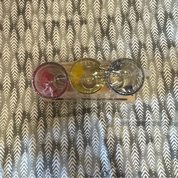 Colorful Glass Set with Holder - Picture 5 of 6